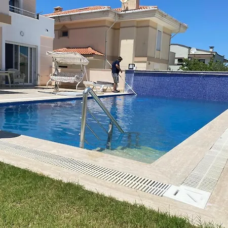Mit Privat Pool 빌라 *
